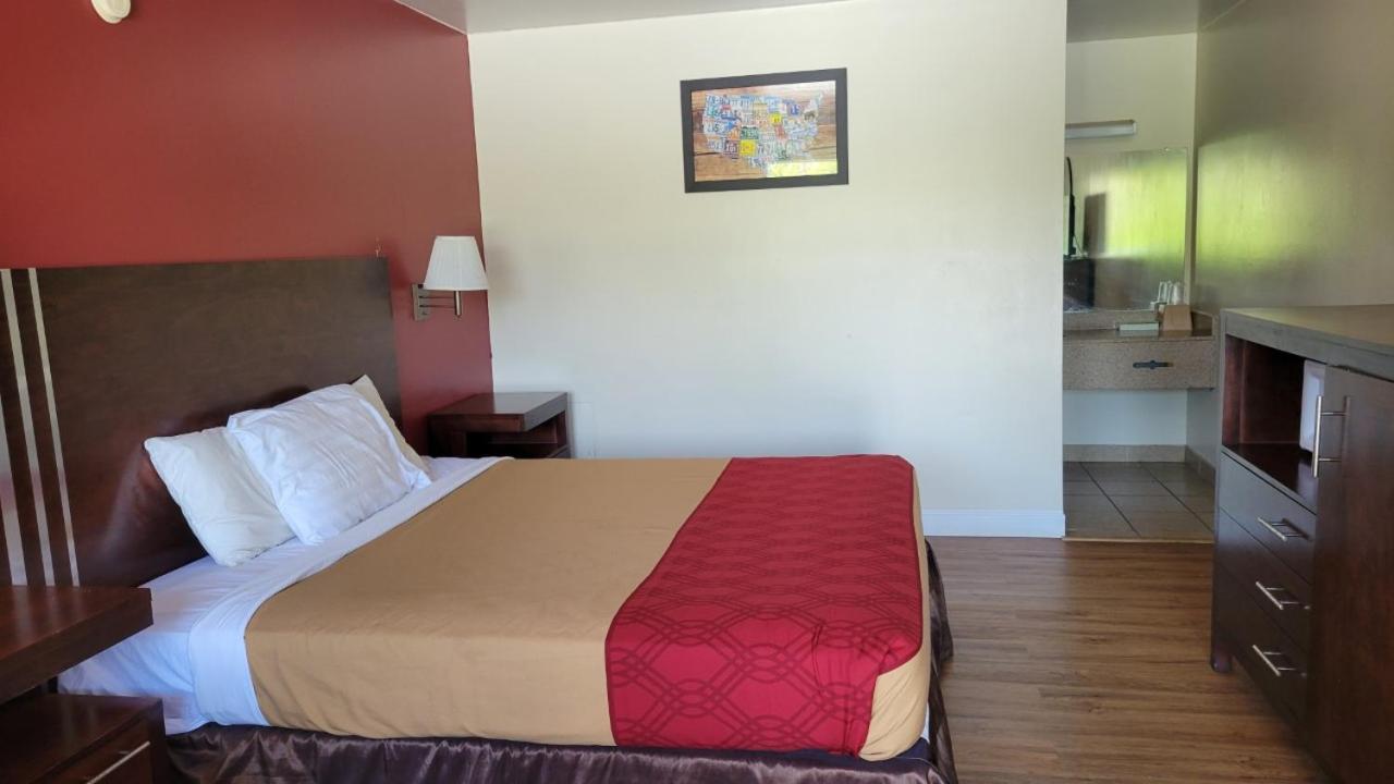 King'S Inn Motel Рединг Экстерьер фото