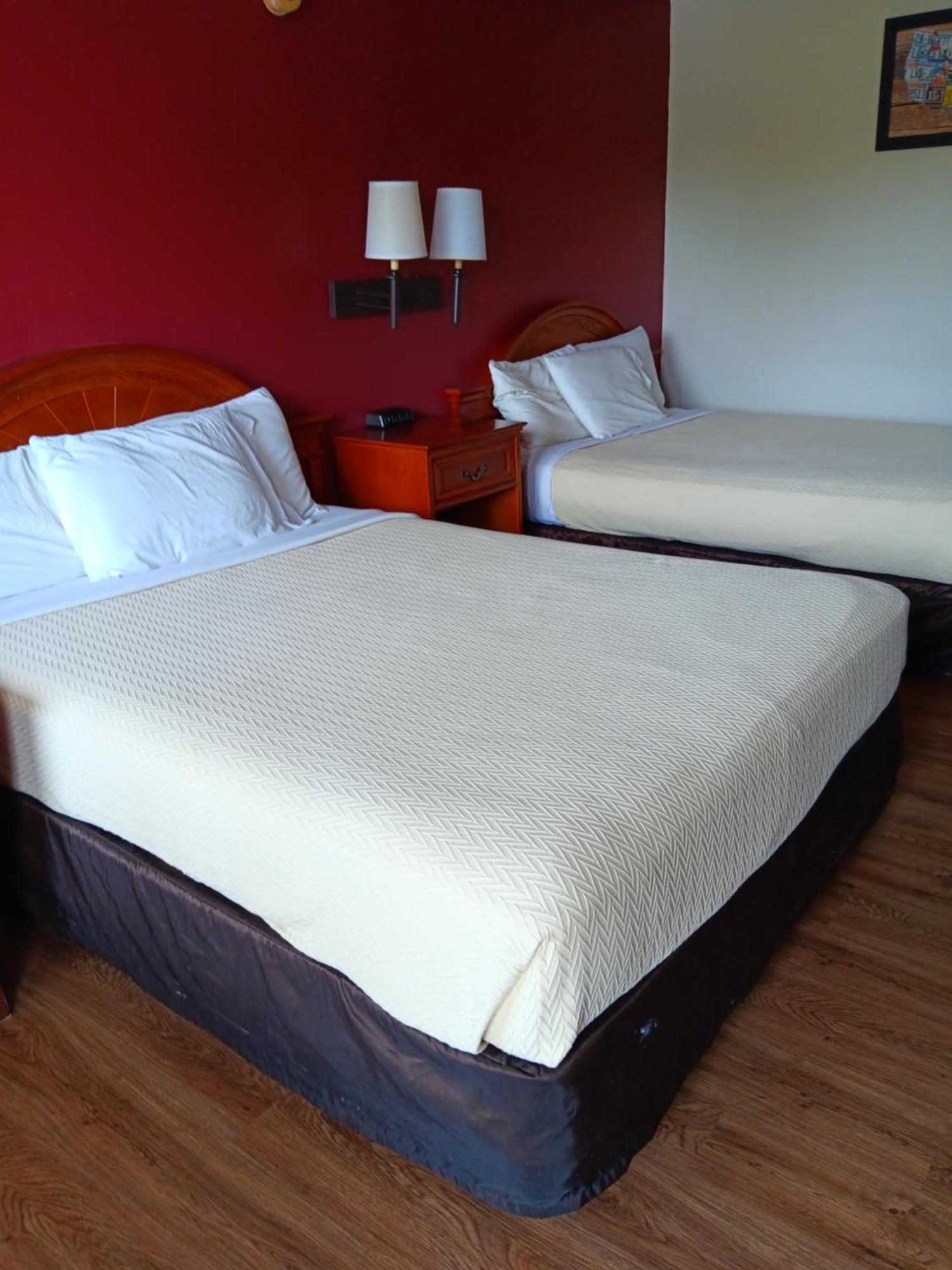 King'S Inn Motel Рединг Экстерьер фото