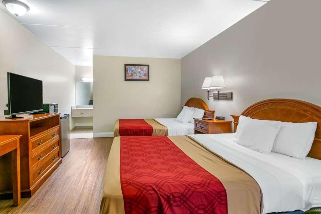 King'S Inn Motel Рединг Экстерьер фото
